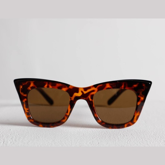 DIM MAK by Steve Aoki Brown Tortoise Sunglasses - Picture 2 of 7